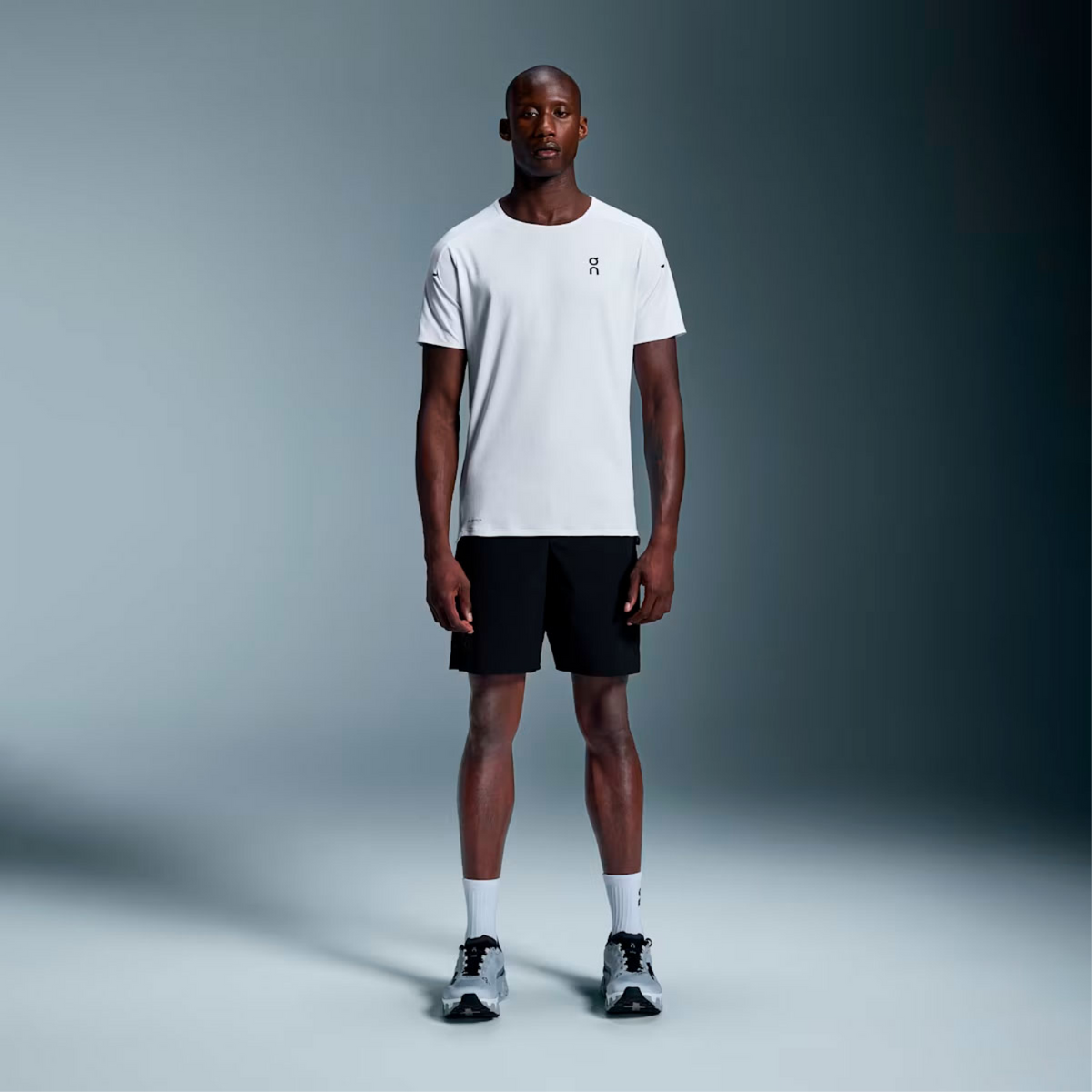 PERFORMANCE-T WHITE | SILVER 