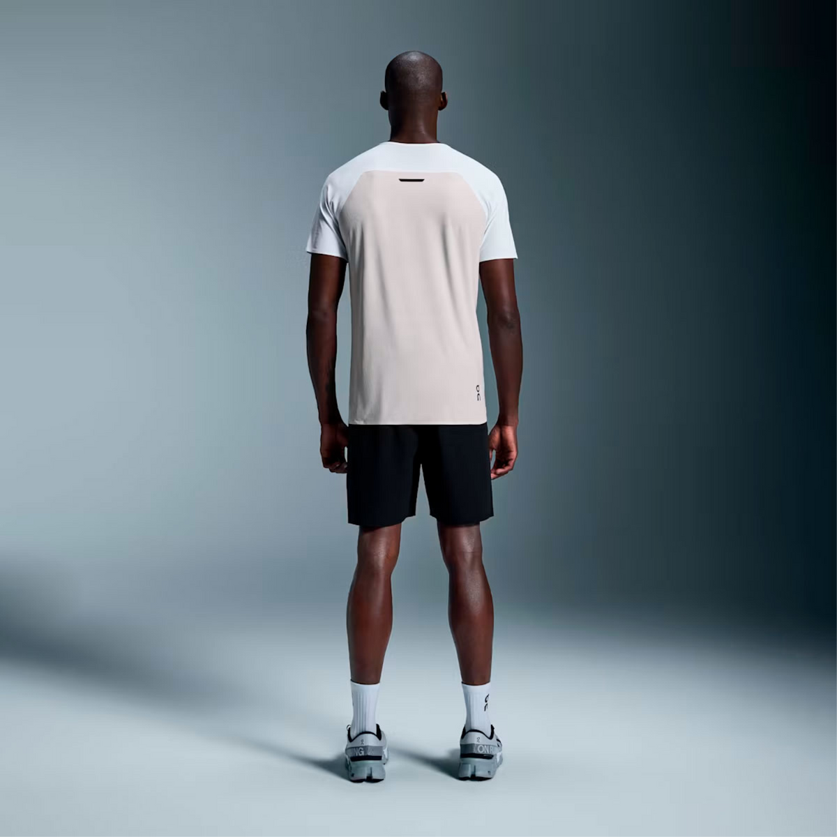 PERFORMANCE-T WHITE | SILVER 