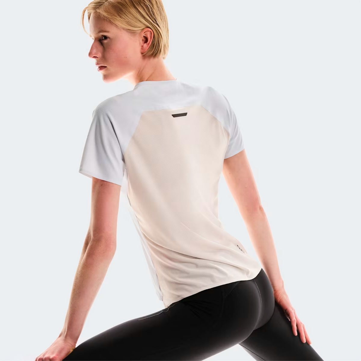 PERFORMANCE-T WHITE | SILVER 