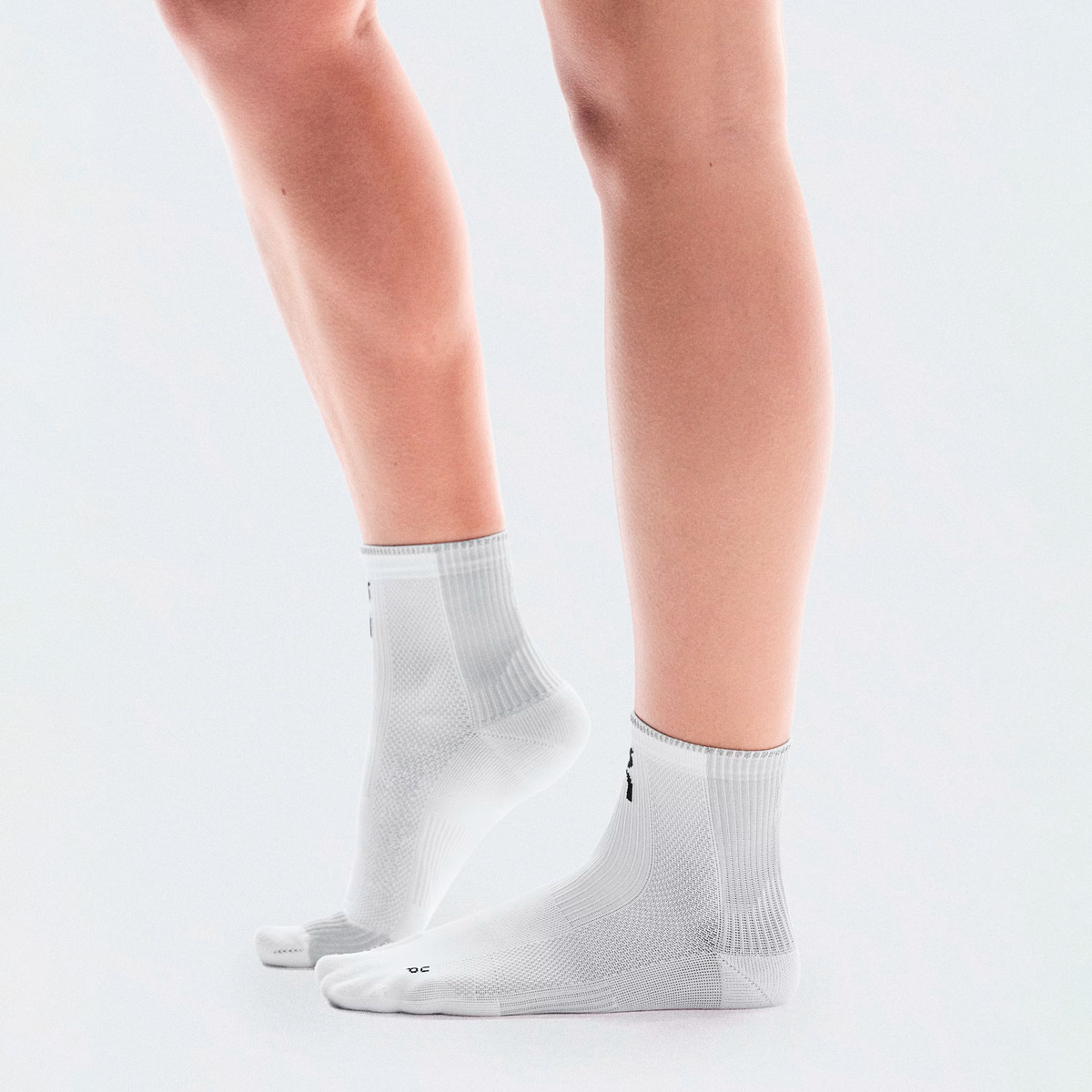 PERFORMANCE RUN SOCK MID WHITE | GLACIER 